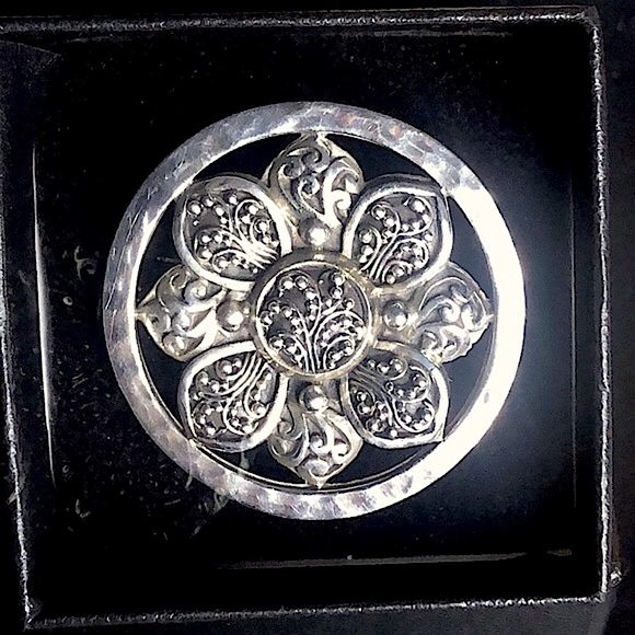 LOIS HILL Sterling Silver Hammered Cigar Band Flower Statement Ring Sz 9 - Picture 5 of 16